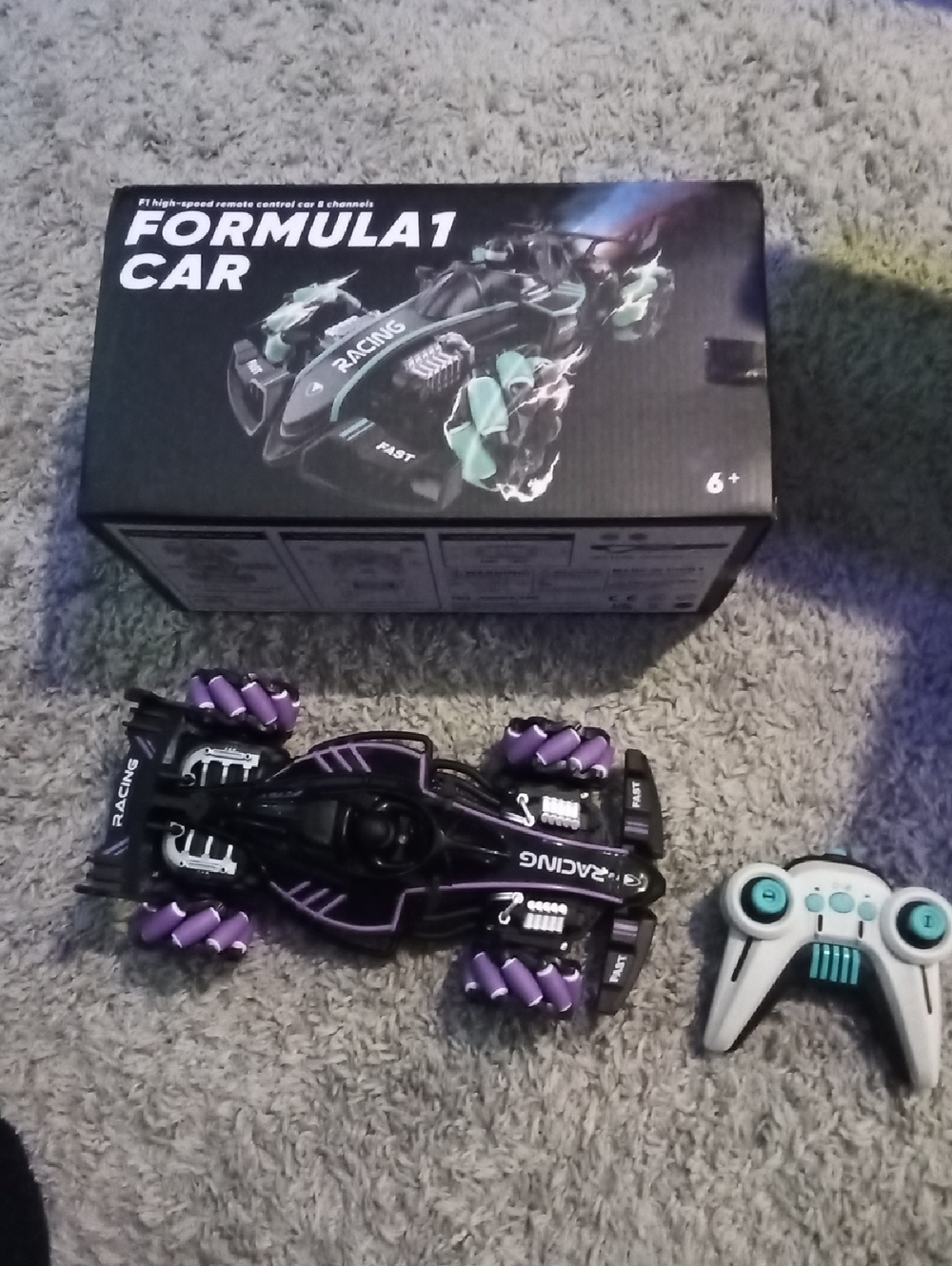 Remote-Control Formula1 Racing Car - Black & Purple